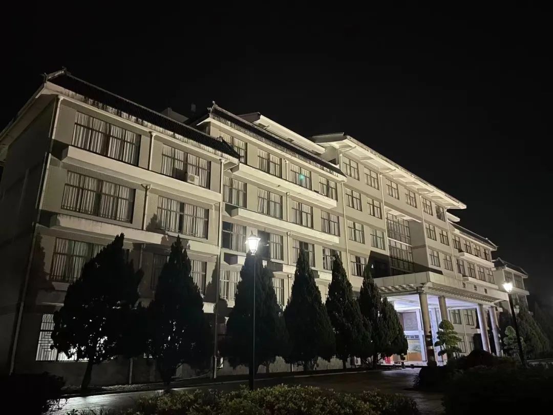 教学楼2.jpg